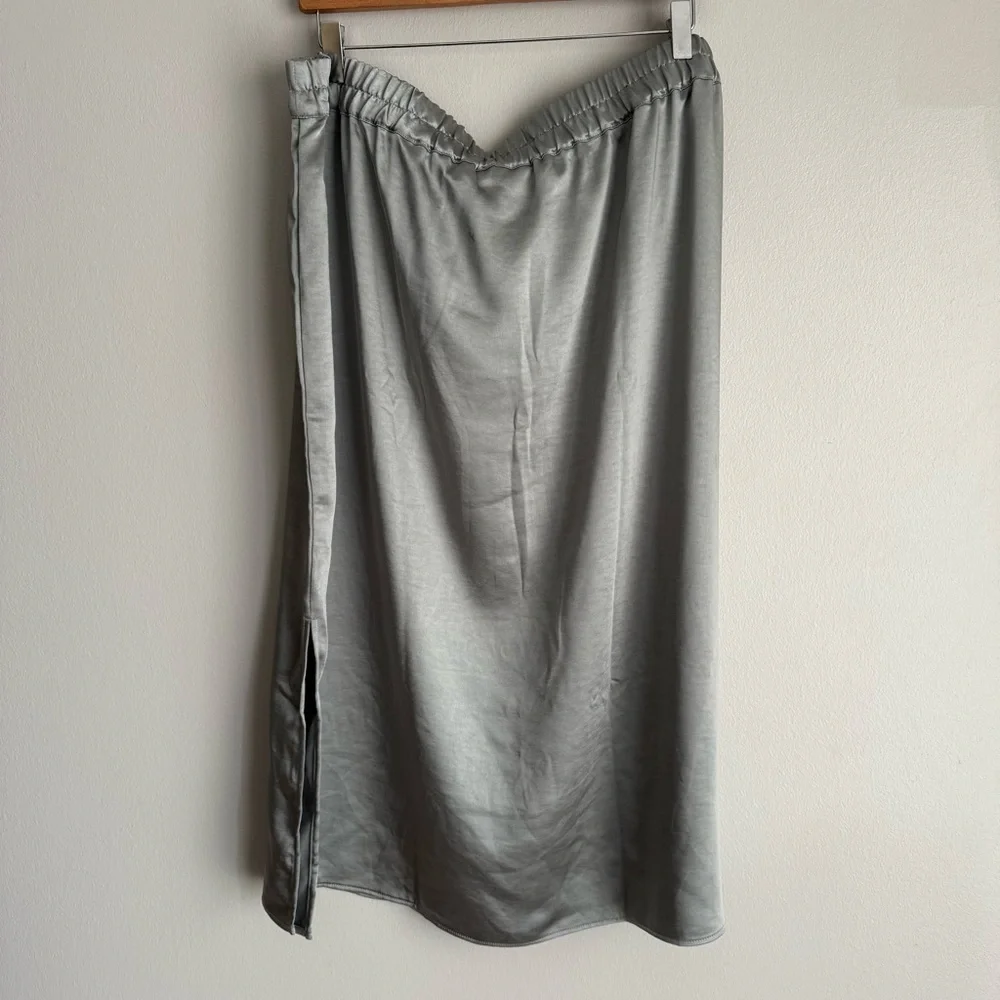 NWT Gap women’s pull on satin midi skirt Sage metallic size XXL - Picture 3 of 8